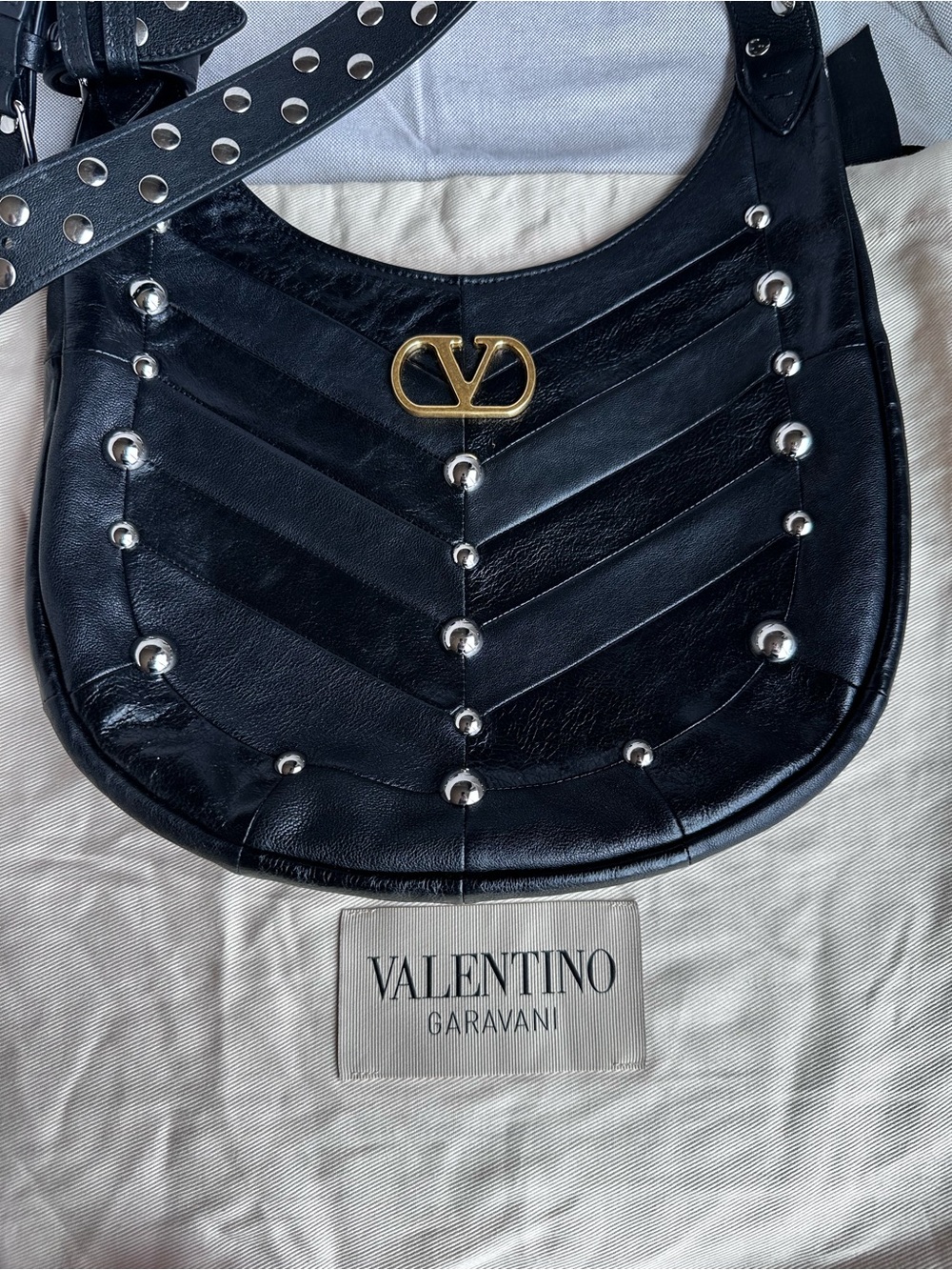 Nwt Valentino Garavani Hoboho Small Nappa Leather Hobo Bag With Chevron Pattern - Picture 14 of 16
